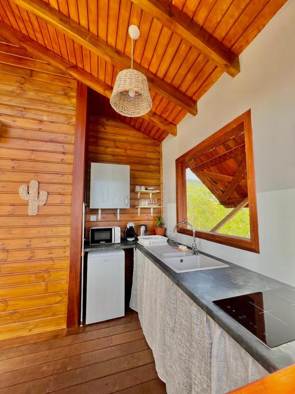 Bungalow Panorama Kreyol 비유자비탕 외부 사진